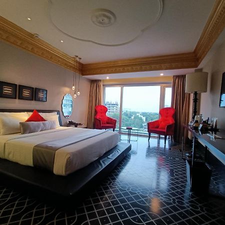Boulevard By Design Hotel Chennai Eksteriør billede