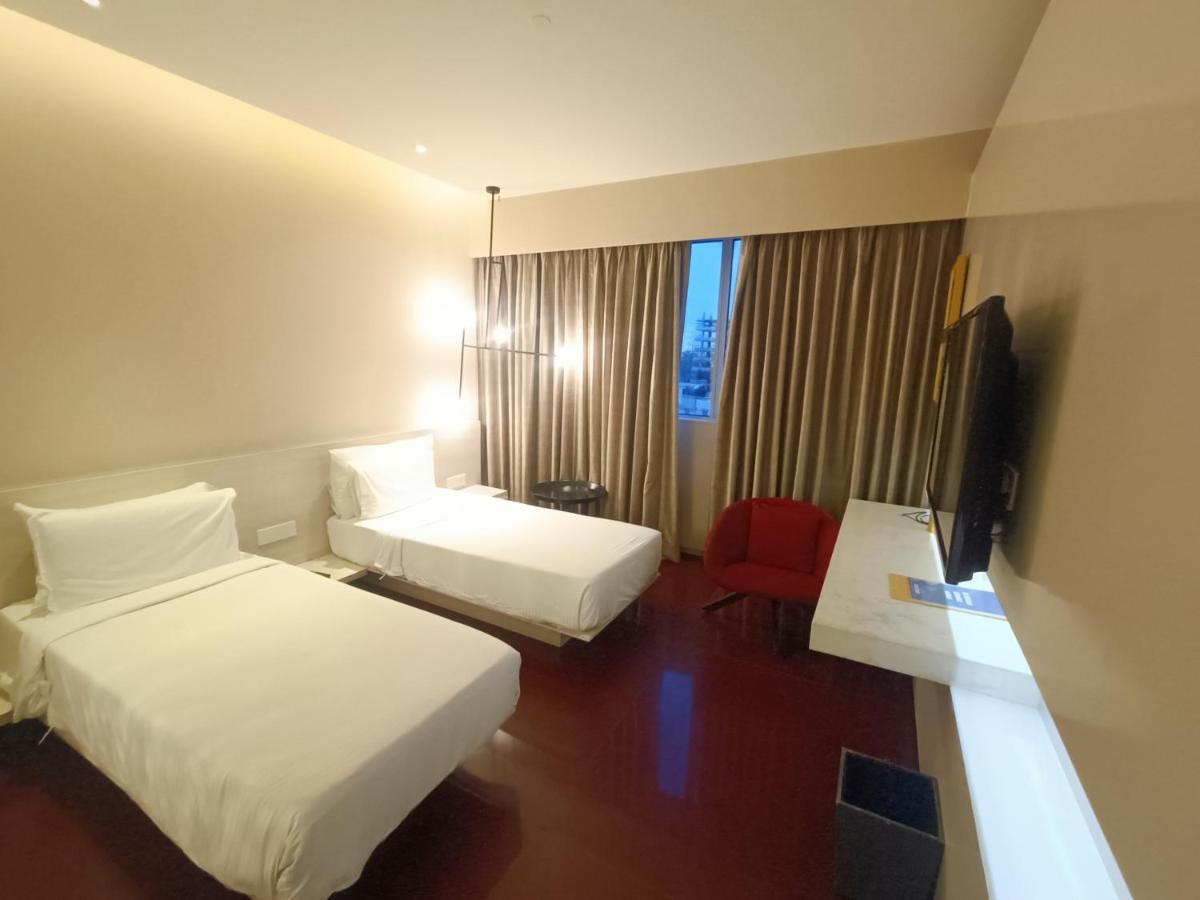 Boulevard By Design Hotel Chennai Eksteriør billede