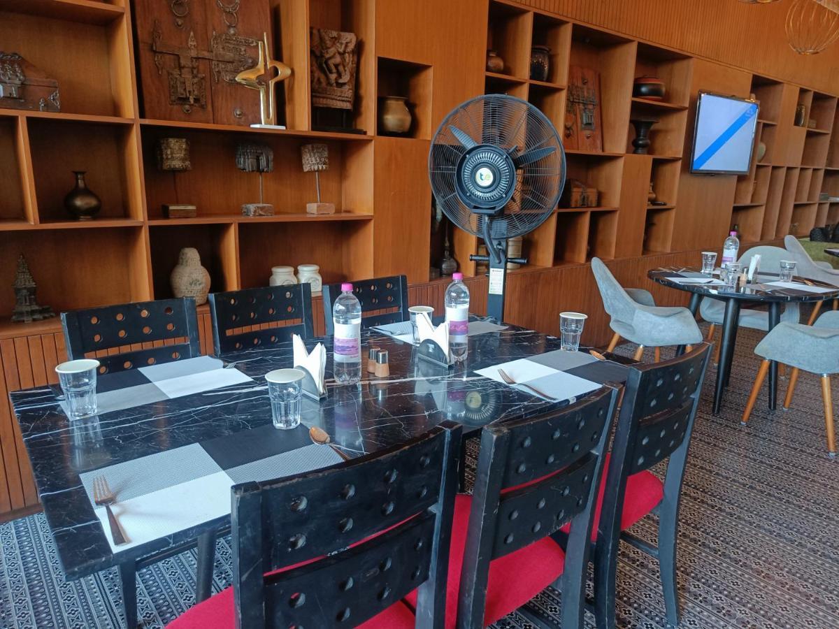 Boulevard By Design Hotel Chennai Eksteriør billede